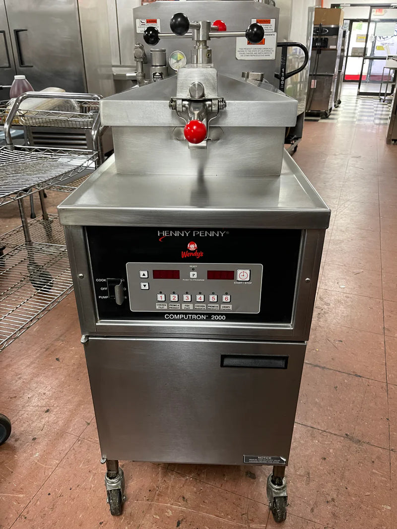 Henny Penny 600C Natural Gas 43lb Pressure Fryer Broaster with Computron 2000