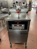 Henny Penny 600C Natural Gas 43lb Pressure Fryer Broaster with Computron 2000